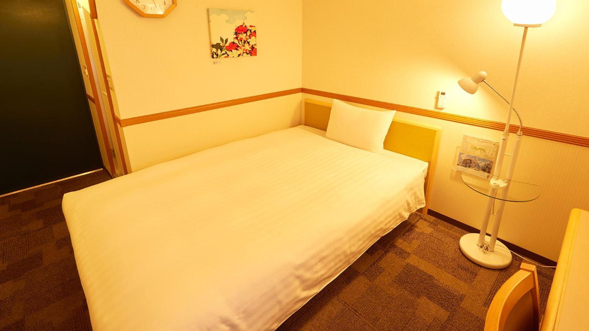 Toyoko Inn Shonan Hiratsuka Eki Kita Guchi No 2 Room photo