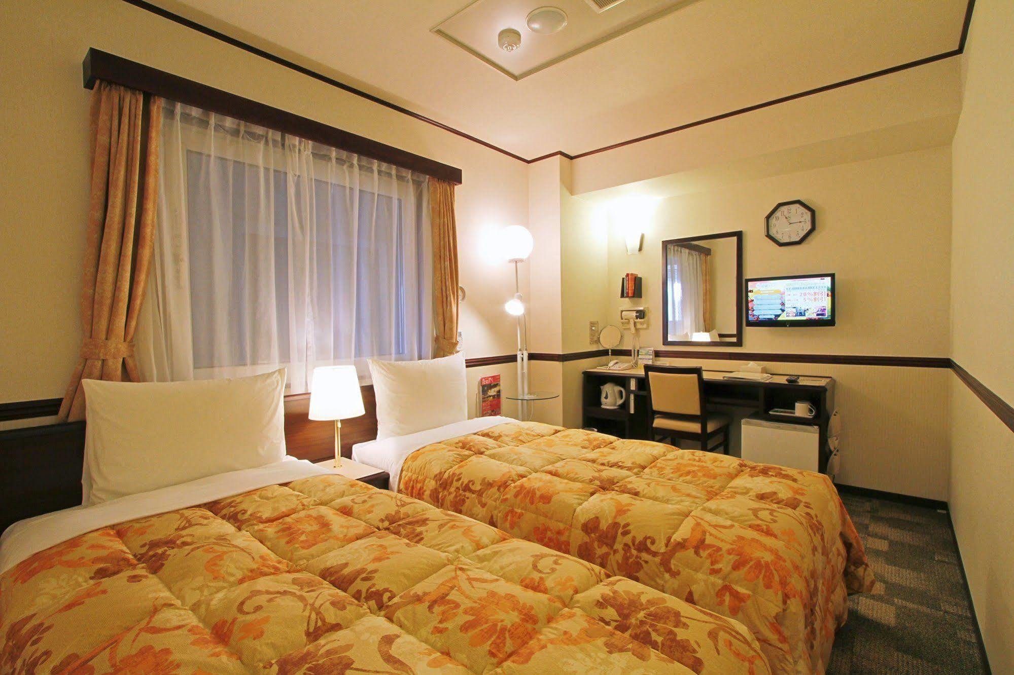 Toyoko Inn Shonan Hiratsuka Eki Kita Guchi No 2 Exterior photo